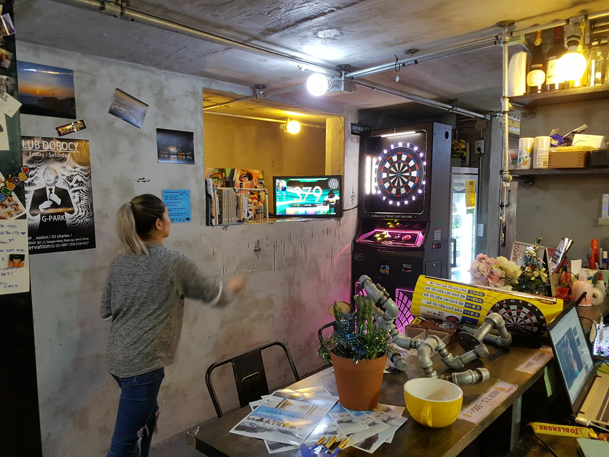タイム トラベラーズ パーティー ホステル イン ホンデ ソウル特別市 エクステリア 写真